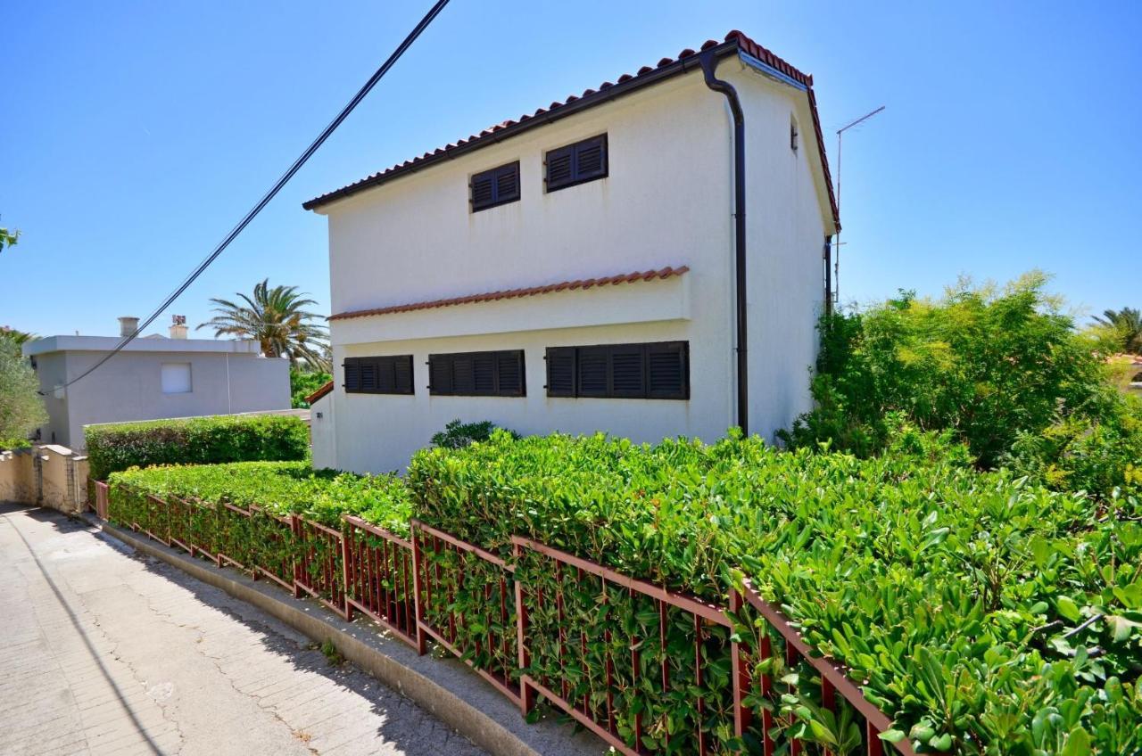 Apartment Dubravka Banjol Εξωτερικό φωτογραφία