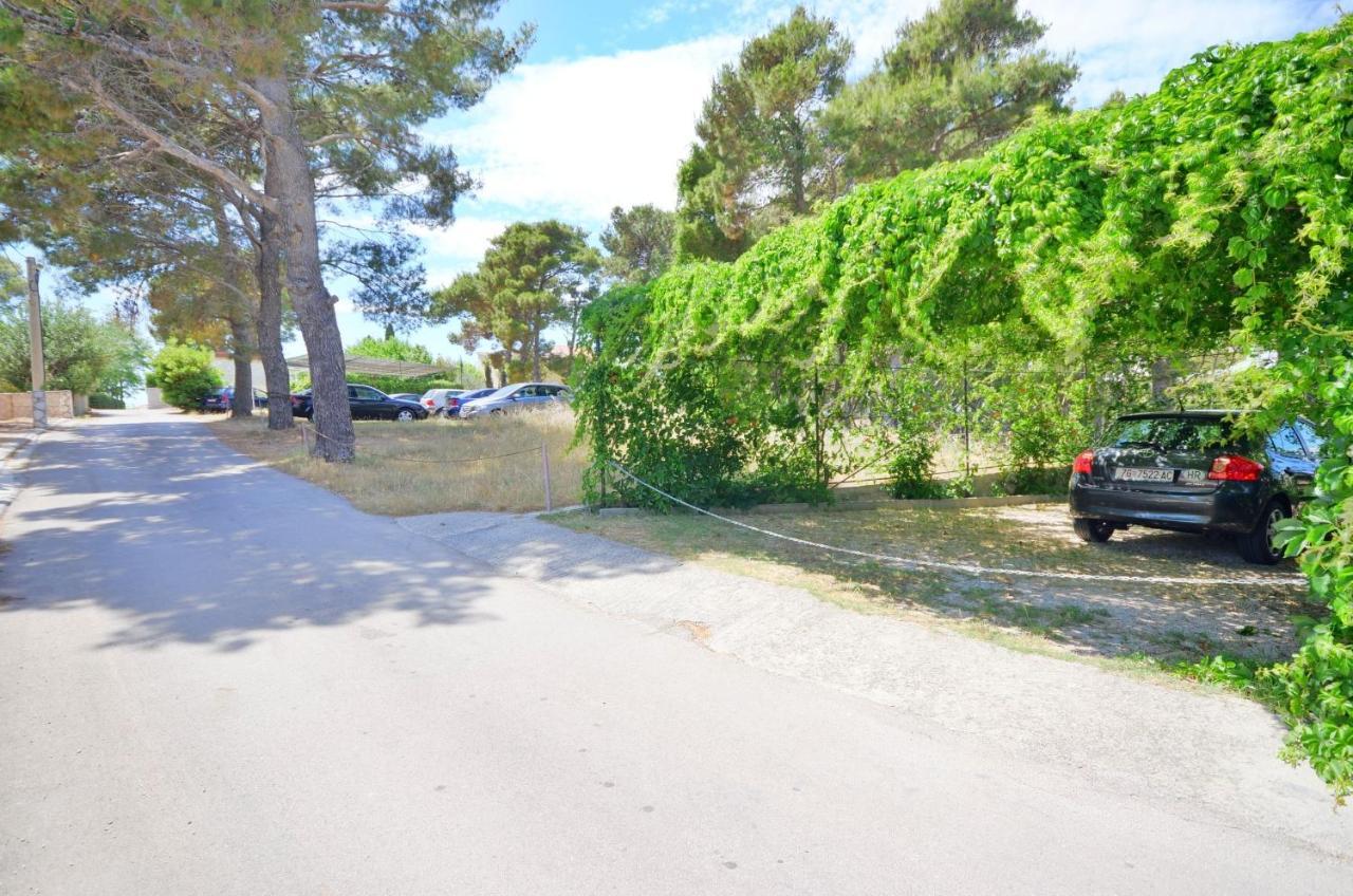 Apartment Dubravka Banjol Εξωτερικό φωτογραφία